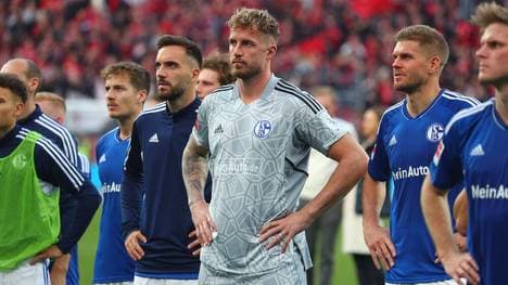 Ralf Fährmann (M.) soll über Kritik von Knäbel verärgert gewesen sein