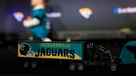 Die Jacksonville Jaguars stellen ihren neuen Offensiv-Coach Grant Udinski vor