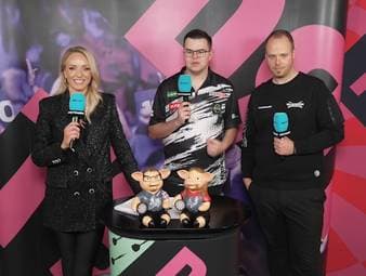 Gian van Veen zieht ins Finale der Darts-WM 2026 ein und spricht nach seinem Sieg über Gary Anderson mit SPORT1 über einen Moment auf der Bühne, der ihm nicht so gefallen hat.