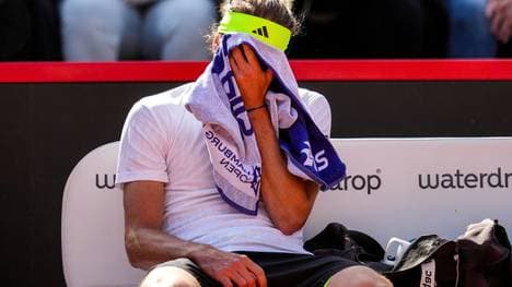 Zverev leidet in Hamburg