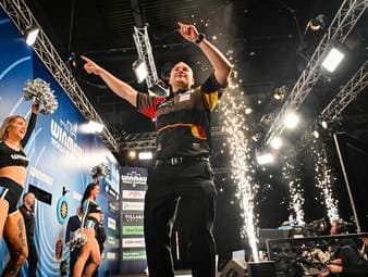 Historischer 9-Darter!