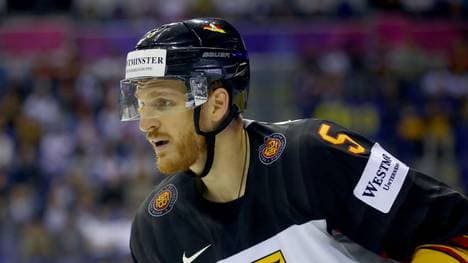 Korbinian Holzer spielt seit 2010 in der NHL