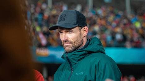 Sven Hannawald freut sich über die scharfen Materialkontrollen