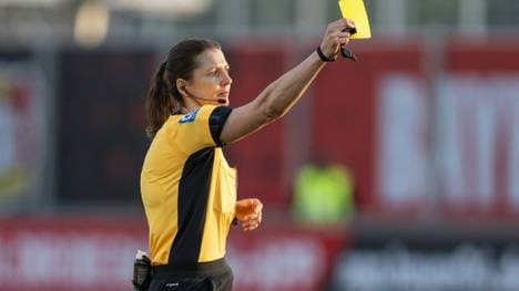 DFB-Schiedsrichterin Annika Kost