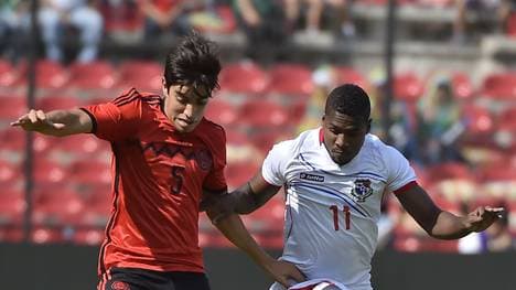 Armando Cooper (r.) spielt künftig für den FC St. Pauli