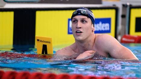 Lukas Märtens nach seinem Weltrekord über die 400 Meter Freistil im April in Stockholm