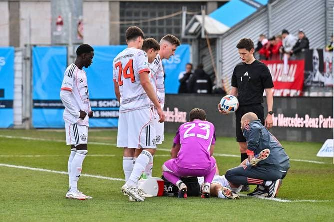 Verletzung, Rot und später K.o.: Pleite für Bayern II
