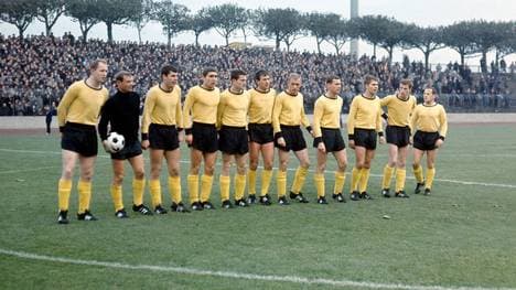 Borussia Dortmund spielt schon seit etlichen Jahren in Schwarz-Gelb. Aber das war nicht immer so