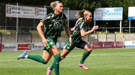 Bekannte Gesichter: Alexandra Popp (v.) und Janina Minge