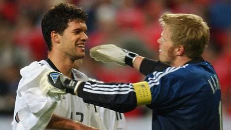 Oliver Kahn (r.) und Michael Ballack bei der WM 2002