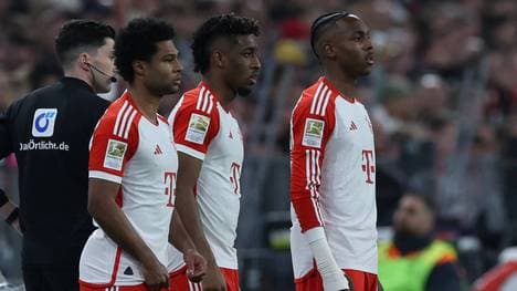Kingsley Coman (Mitte) darf den FC Bayern wohl verlassen