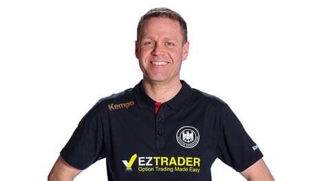 Jakob Vestergaard trainiert die Frauen-Nationalmannschaft