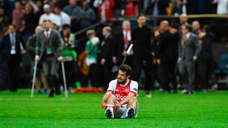 FBL-EUR-C3-AJAX-MAN UTD