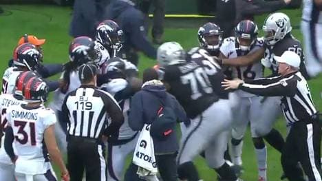 Nach drei Minuten eskalierte die Situation im Spiel zwischen den Broncos und den Raiders