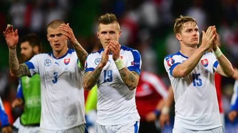 Die Slowaken Martin Skrtel, Juraj Kucka and Tomas Hubocan treffen auf Deutschland 
