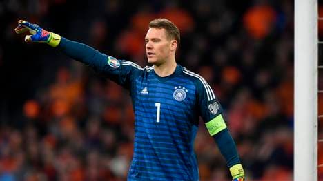 Manuel Neuer rutscht aufgrund der Verletzung von ter Stegen ins deutsche Tor