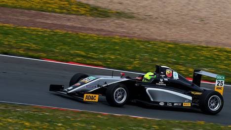 AUTO-F4-GER-SCHUMACHER