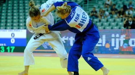 Tamara Malca (r.) wurde bei der Judo-EM der Handschlag verweigert