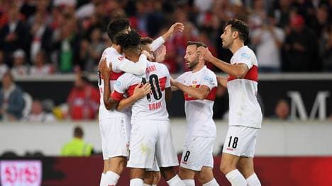 VfB Stuttgart peilt in Regensburg seinen ersten Auswärtssieg an 