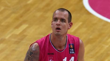 Telekom Baskets Bonn v Basketball Loewen Braunschweig- BBL