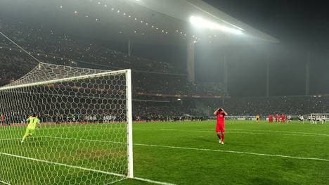 Atatürk-Olympiastadion fasst 75.145  Zuschauer