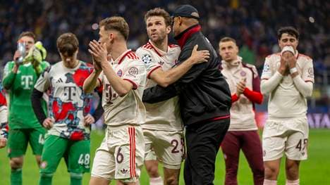 Joshua Kimmich (l.), Thomas Müller (m.) und Vincent Kompany nach dem Champions-League-K.o. bei Inter Mailand