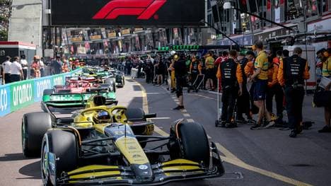 Die enge Boxengasse in Monaco