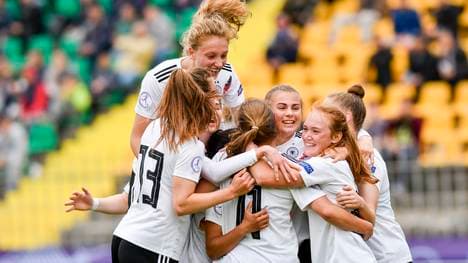 Frauen, U17-EM: Deutschland nach Sieg über Portugal im Finale, Die deutschen U17-Frauen freuen sich über den Einzug ins EM-Finale 