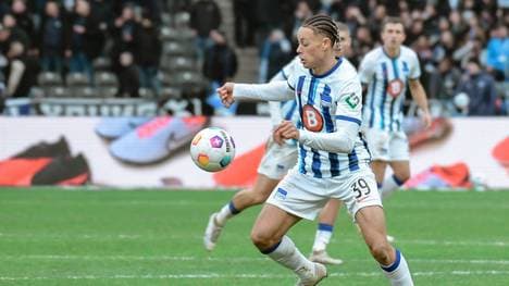 Derry Scherhant von Hertha BSC in Aktion