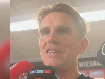 Tom Bischof könnte nach dem Abgang von Leon Goretzka mehr Verantwortung beim FC Bayern übernehmen. Sportdirektor Christoph Freund traut dem Mittelfeldspieler jedenfalls einiges zu.