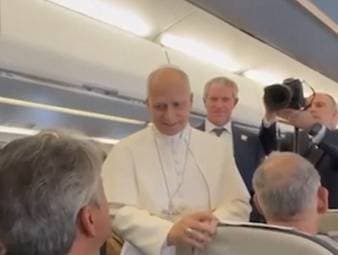 Papst Leo XIV. hat angekündigt, bei der Fußball-Weltmeisterschaft die US-Nationalmannschaft anzufeuern. Dabei hätten sich auch andere Teams Hoffnung auf die Unterstützung des Pontifex machen können.