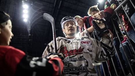 Moritz Müller spielt seit 2004 für die Profi-Mannschaft der Kölner Haie