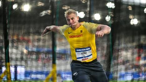 Diskuswerfer Mika Sosna holt Gold