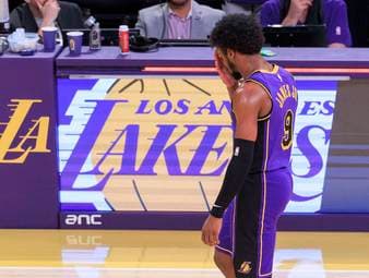 Bronny James bekommt bei den Los Angeles Lakers im Spiel bei den Philadelphia 76ers so viel Spielzeit wie noch nie in dieser Saison. Das Fazit von Trainer JJ Redick fällt hinterher allerdings ernüchternd aus.