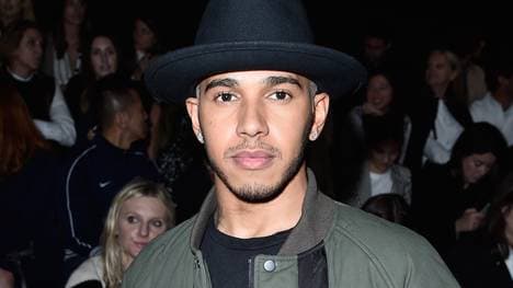Lewis Hamilton auf der Fashion Week in Paris