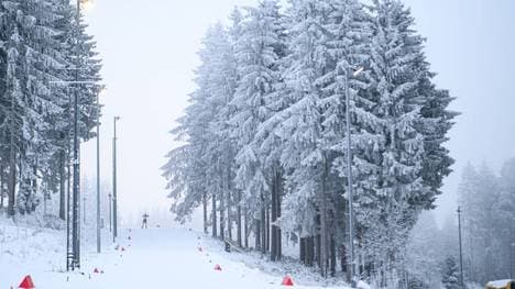 Tief Elli wirbelt den Zeitplan des Biathlon-Weltcups in Oberhof durcheinander