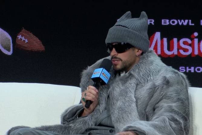 "That's f***ing ...": Super-Bowl-Sänger sorgt für skurrilen Auftritt