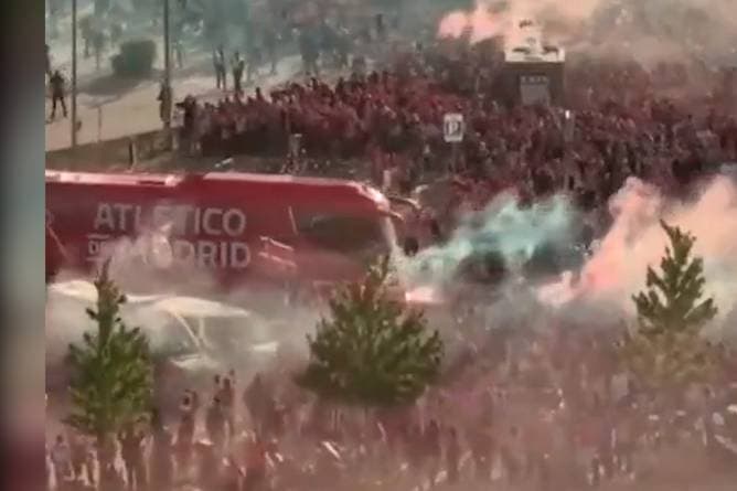 Pyro-Show! Atlético-Fans sorgen für krasse Bilder