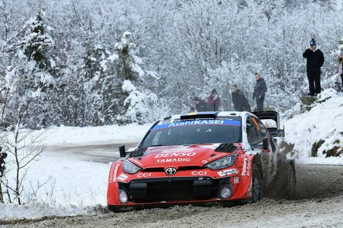 Altersrekord im Schnee: Solberg gewinnt 