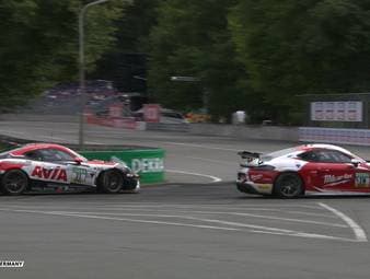 Beim zweiten Rennen am Norisring in der ADAC GT4 entscheidet ein Verbremser das Rennen. 
