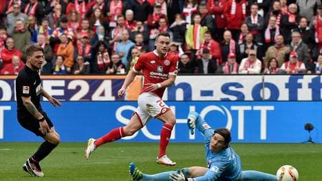 1. FSV Mainz 05 v FC Augsburg - Bundesliga