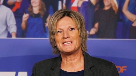 Claudia Neumann wurde erneut in sozialen Netzwerken beleidigt