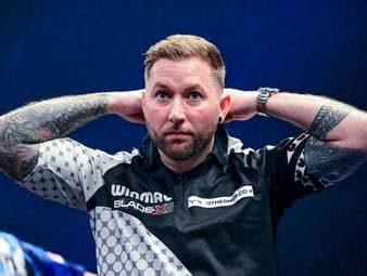 Darts-Star übergibt sich vor 9-Darter fünf Mal