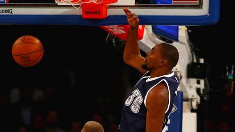 Oklahoma City Thunder v New York Knicks