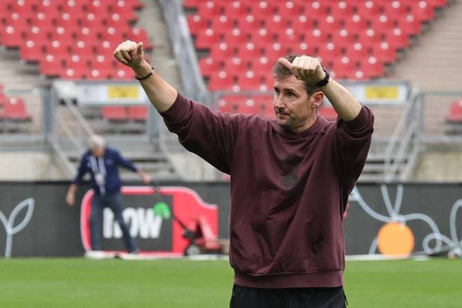 Klose verschafft sich weiter Luft