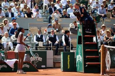 Zoff mit Schiedsrichterin: Tennis-Star in Rage