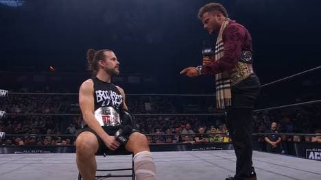 Adam Cole (l.) fehlt AEW wegen einer Knöchel-OP erneut länger