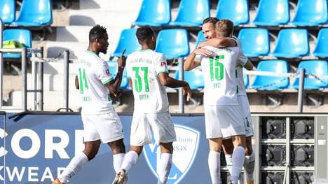 SpVgg Greuther Fürth gewinnt gegen den VfL Bochum und bleibt damit Spitzenreiter HSV auf den Fersen