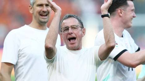 Rangnick feiert den Gruppensieg Österreichs