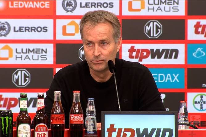 Bayer-Coach reagiert auf Pfiffe gegen seinen Torwart